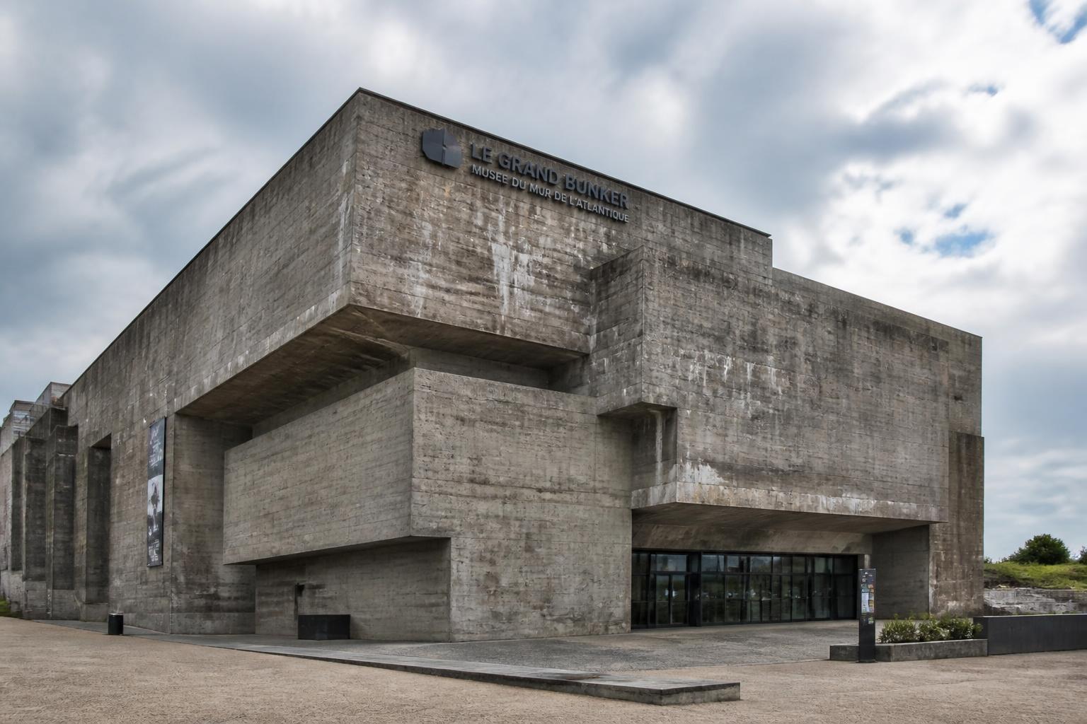 découvrez comment une visite au musée du mur de l’atlantique transforme votre compréhension de l’histoire en offrant une perspective unique sur la seconde guerre mondiale et ses enjeux.