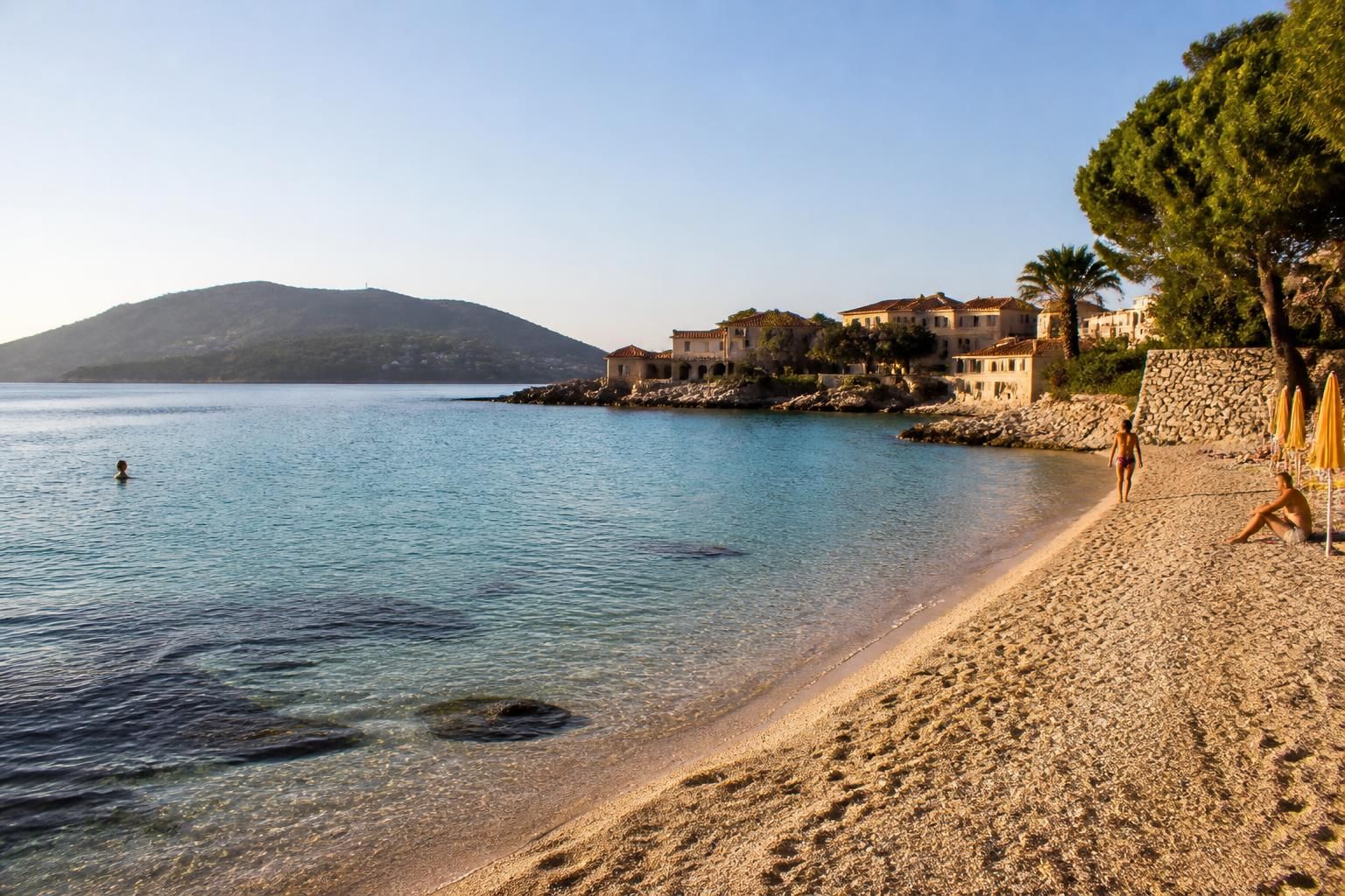 découvrez nos conseils pour un voyage en août pas cher et trouvez les meilleures destinations où partir cet été sans vous ruiner. profitez de vacances économiques et mémorables !