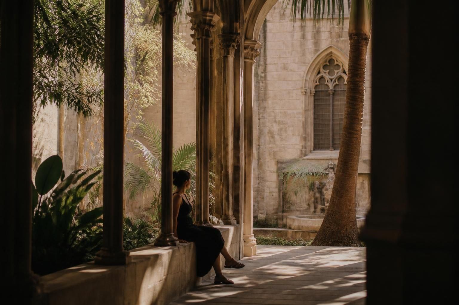 découvrez les trésors culturels méconnus des musées de barcelone et explorez des lieux insolites loin des parcours touristiques traditionnels.